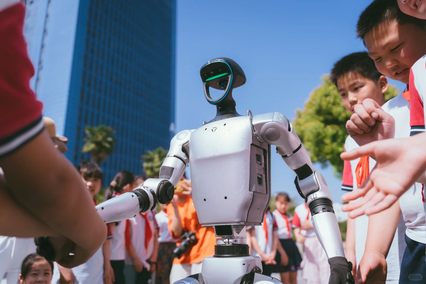 化身研学伙伴，点亮创新未来