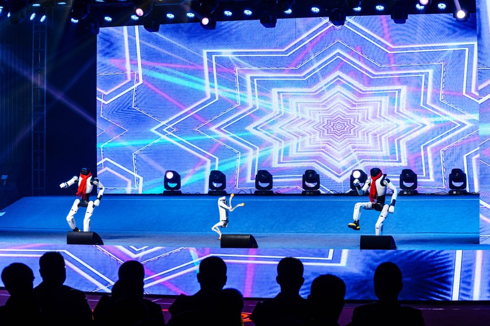 年会舞蹈表演